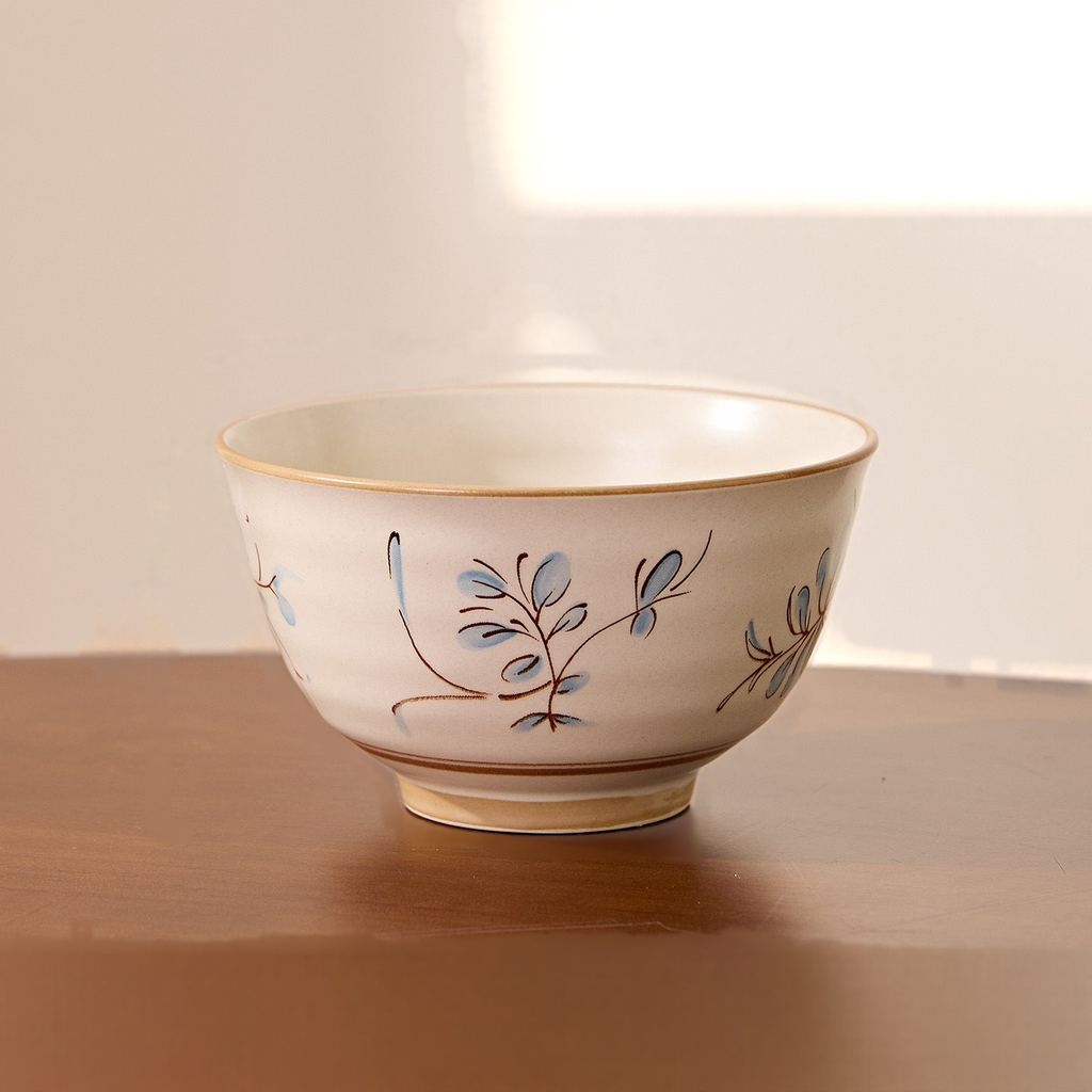 Simple Retro – 4.5 in Rice Bowl · 1 piece, on a table.