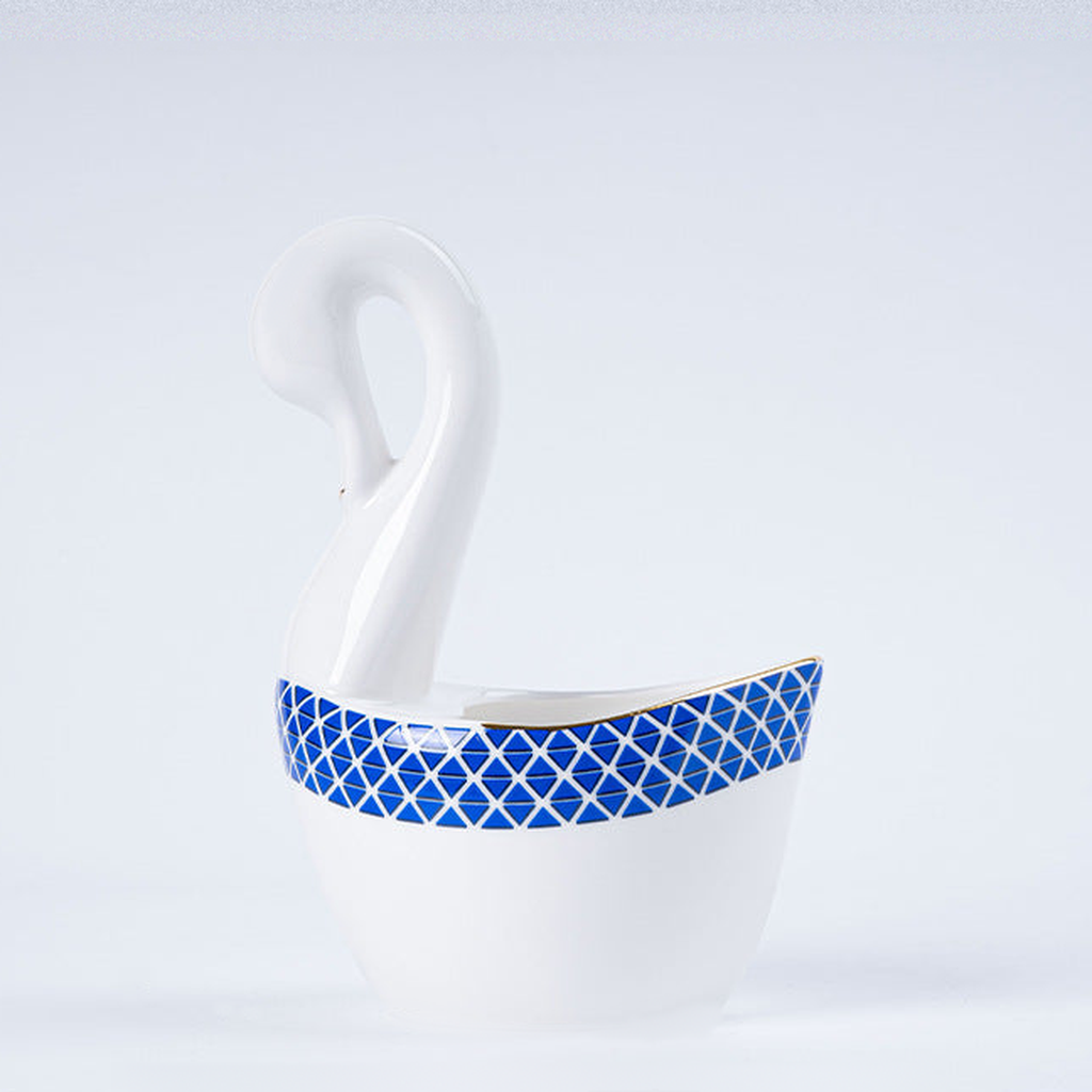 Dongli Youran Bone Porcelain – Swan Ornament · 1 piece.