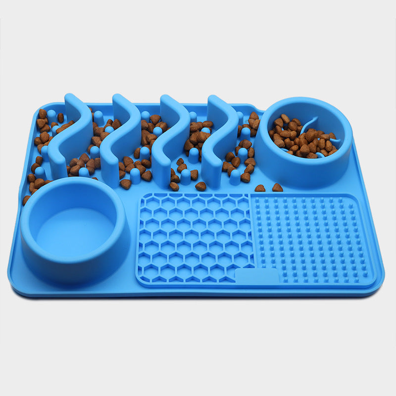Small tray in Sky Blue with kibble in the channels and the round well