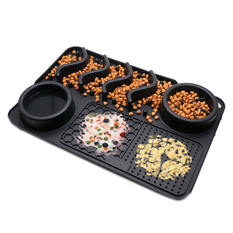 Large tray in Black with kibble in the channels and wet food spread on the honeycomb and pin panels