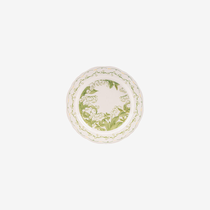 Milk white spring lingyu- shallow plate, shown on its own against a plain light background.