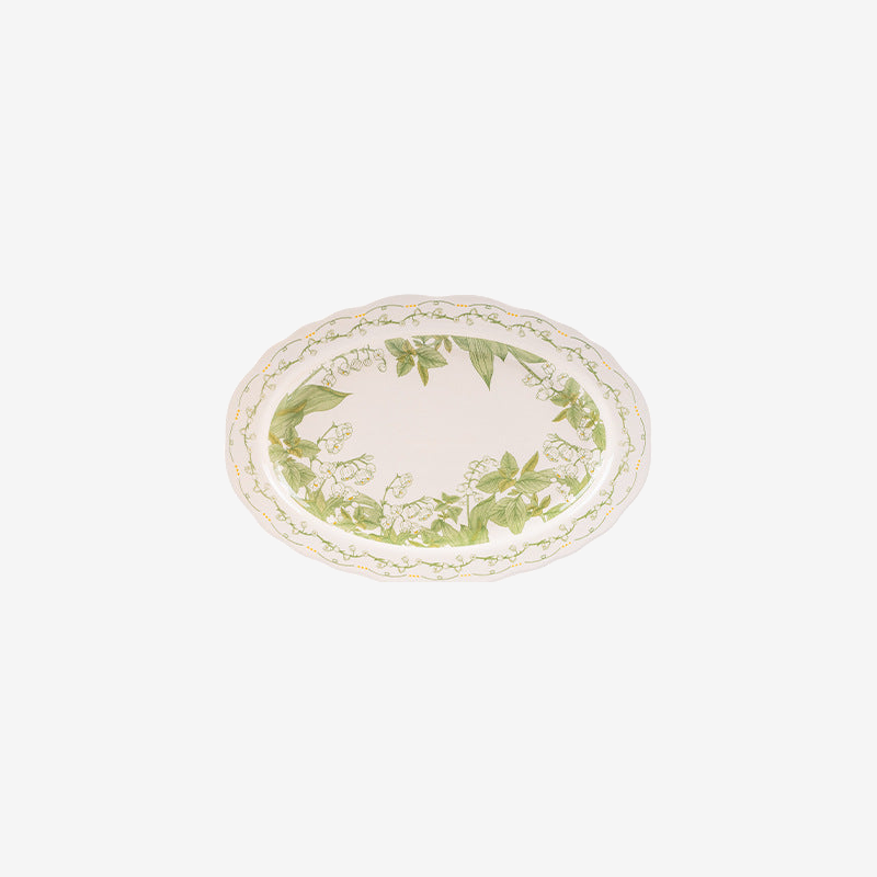 Fish plate, shown on its own against a plain light background.