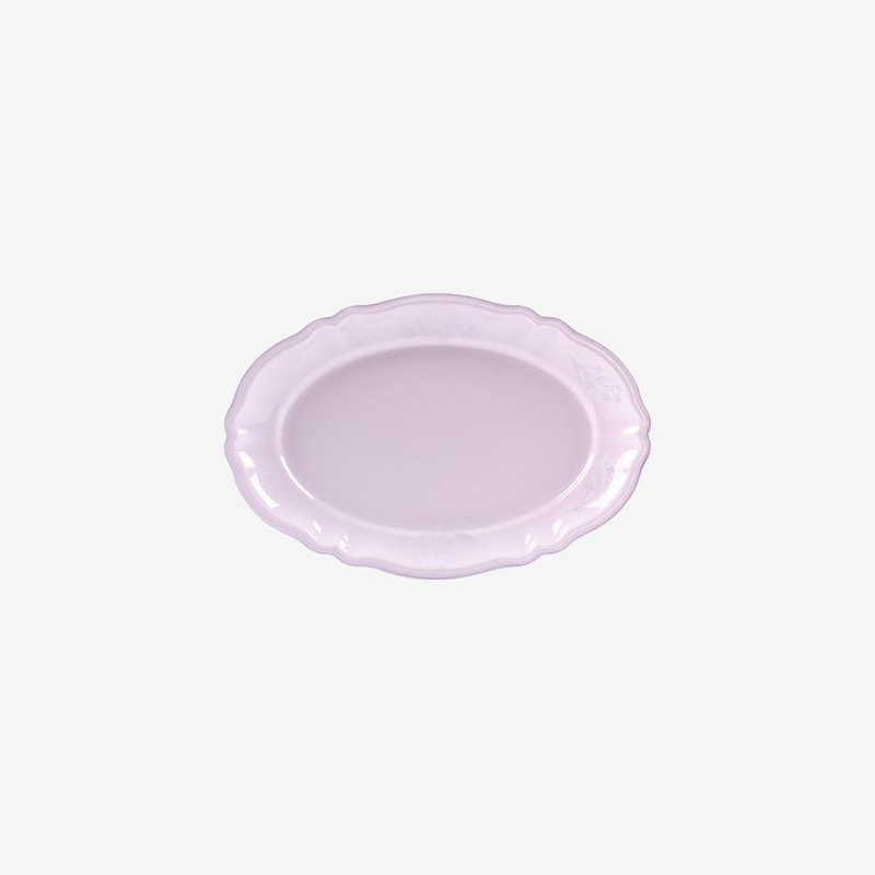 Fish plate, shown on its own against a plain light background.