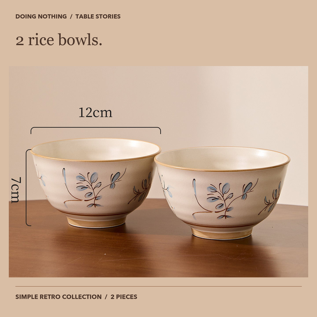 Two Simple Retro rice bowls on a wooden table; each bowl is 12 cm across and 7 cm tall.