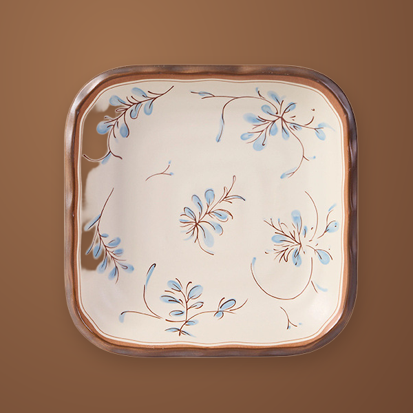 Simple Retro 8.5 in square plate, 1 piece, from above