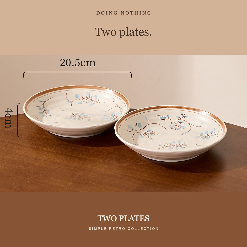 Two Simple Retro 8 in plates on a wooden table, 20.5 cm across and 4 cm tall.