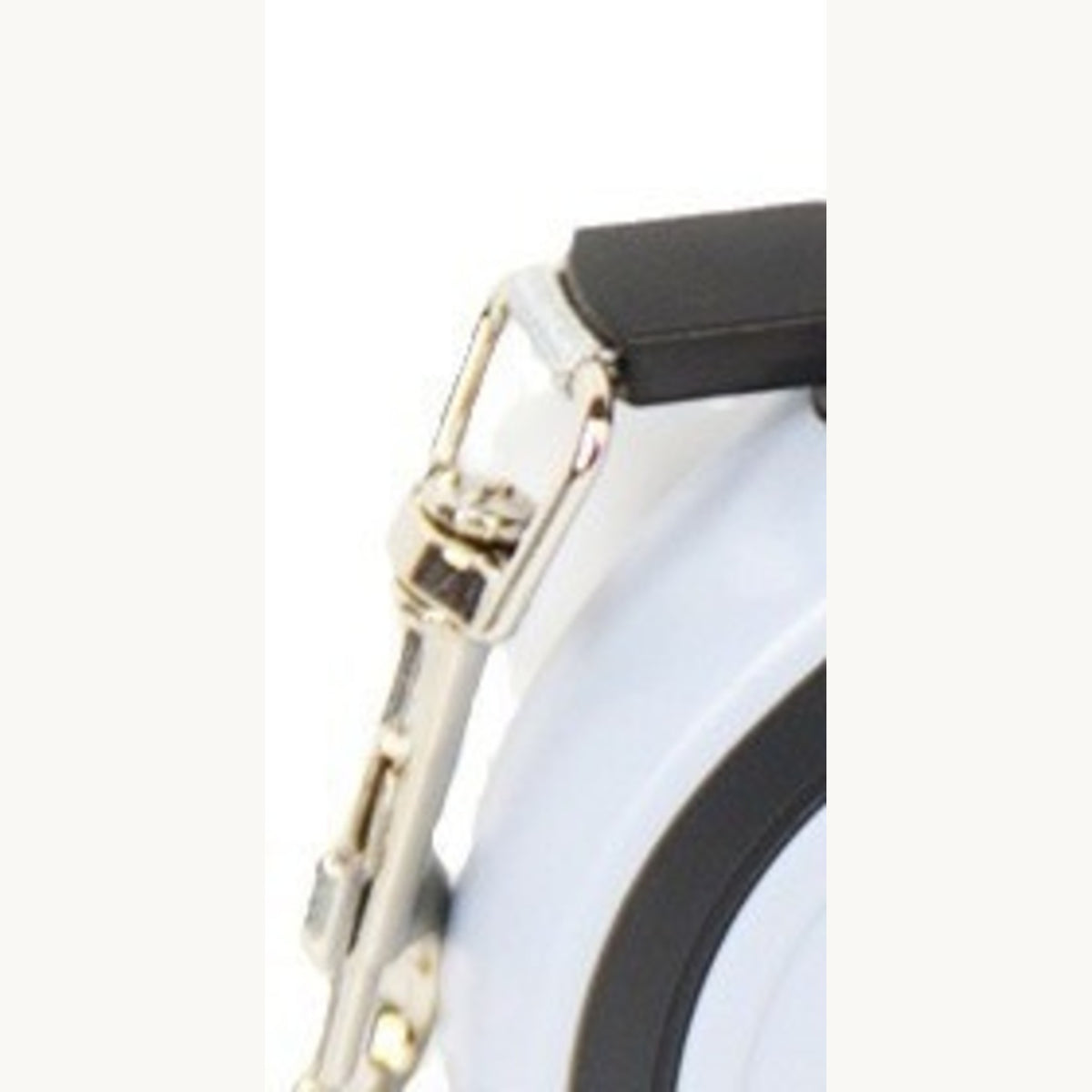 Close-up of the retractable leash tape and its metal swivel clip